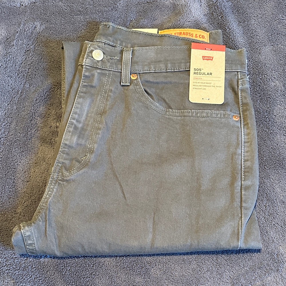 Levi's Men's Classic Gray Straight Jeans